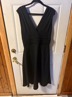 Jones New York Black V-Neck Cap Sleeve Midi Dress Size 14